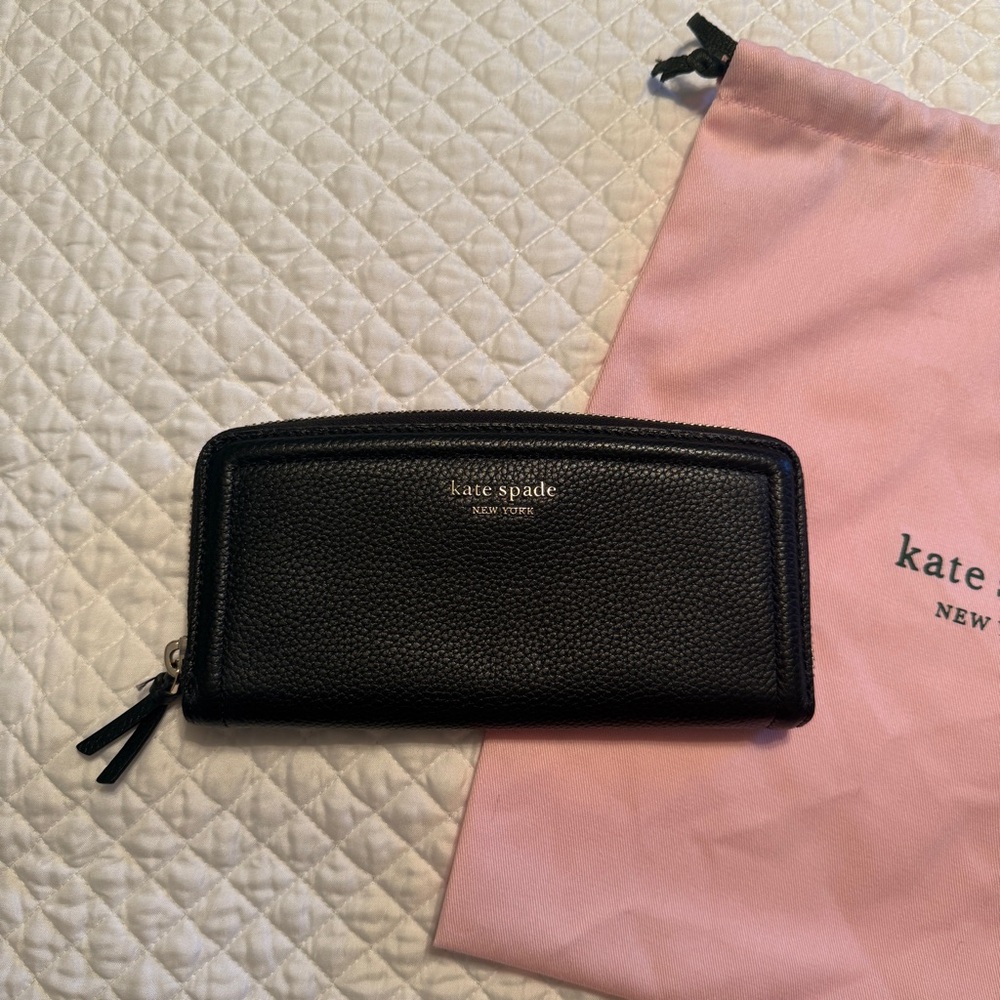Kate Spade Knott Slim Continental Wallet in Pebbled Black Leather